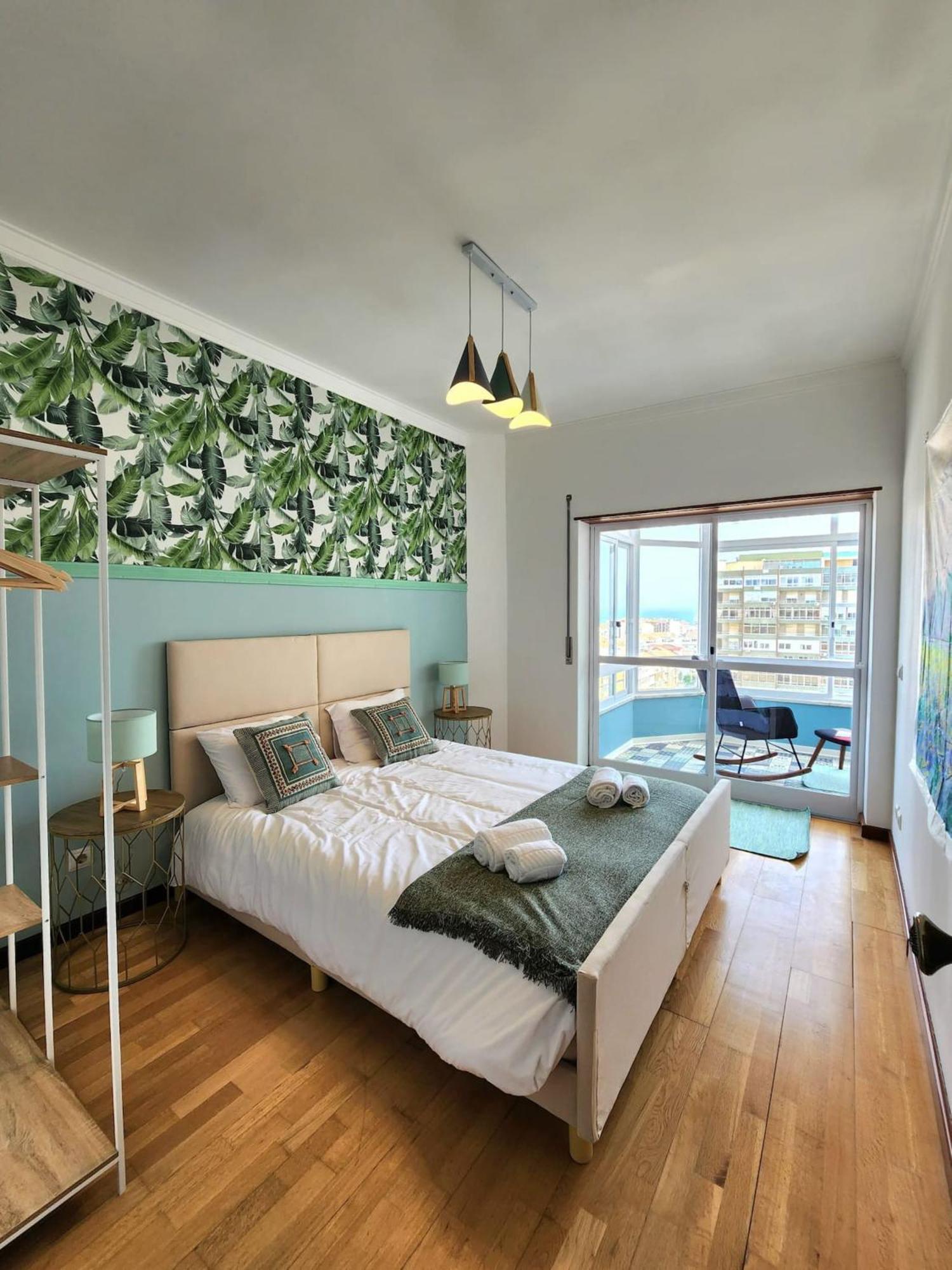 Cozy Apartment In Central Almada W Swing Chairs Exterior foto